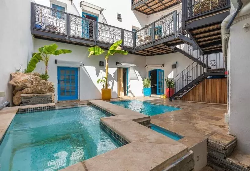 پانسیون Chapel 5 Boutique Suites B&b