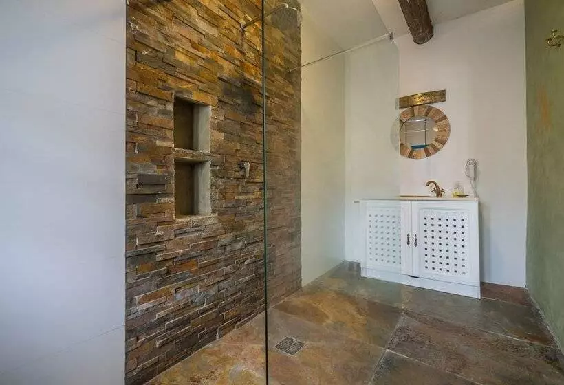 پانسیون Chapel 5 Boutique Suites B&b