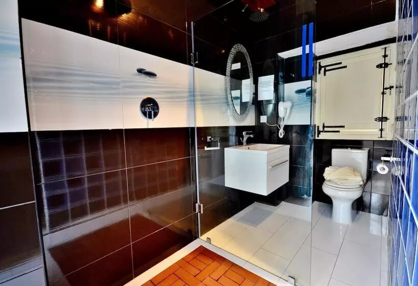 پانسیون Chapel 5 Boutique Suites B&b