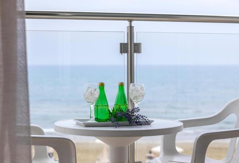 هتل Costantiana Beach  Apartments