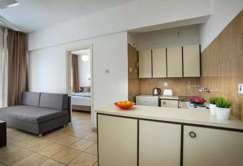 هتل Costantiana Beach  Apartments