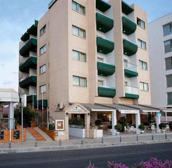 هتل Costantiana Beach  Apartments