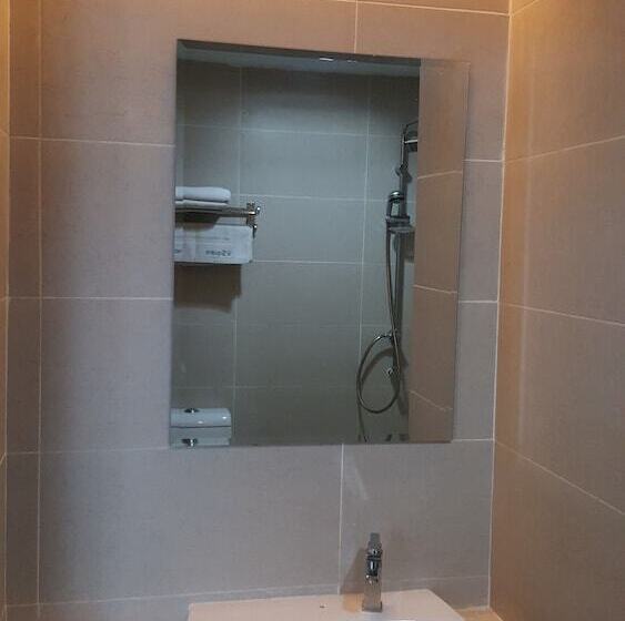 9 Square Hotel   Kota Damansara