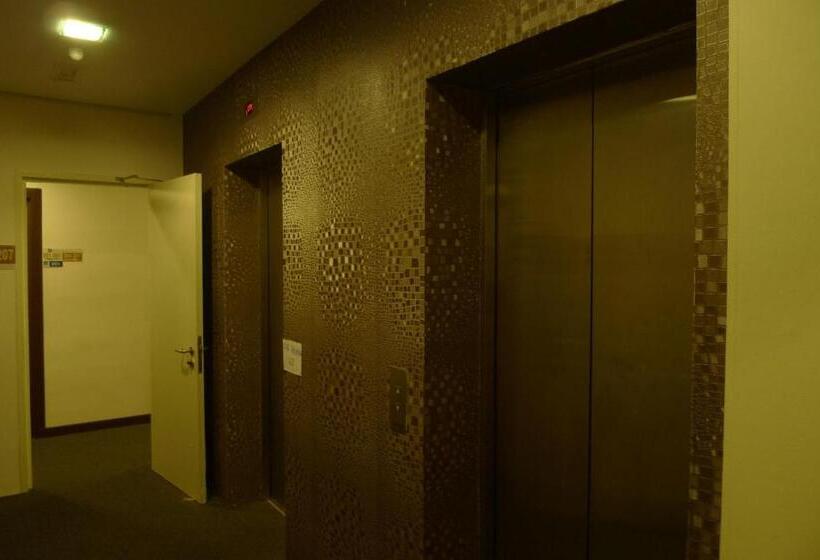 9 Square Hotel   Kota Damansara