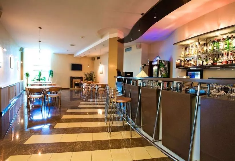 Отель Alexandrovsky Garden