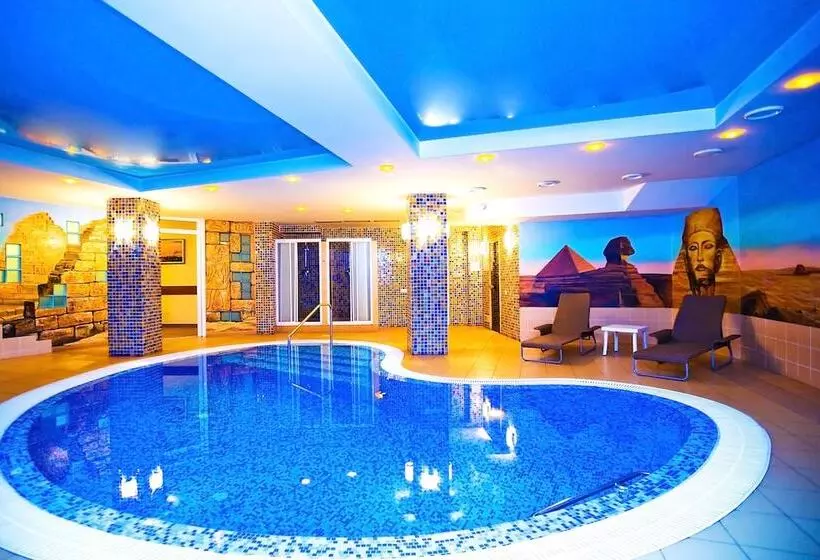 Отель Alexandrovsky Garden