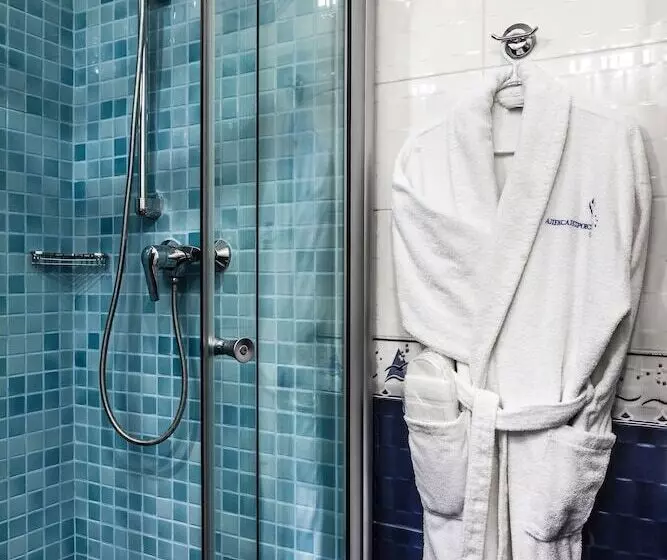 Отель Alexandrovsky Garden