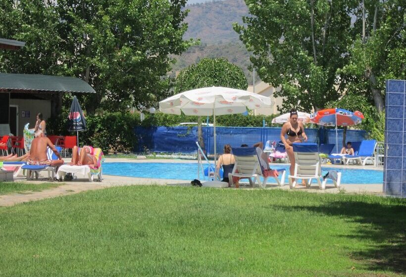 בית מלון כפרי Aymes