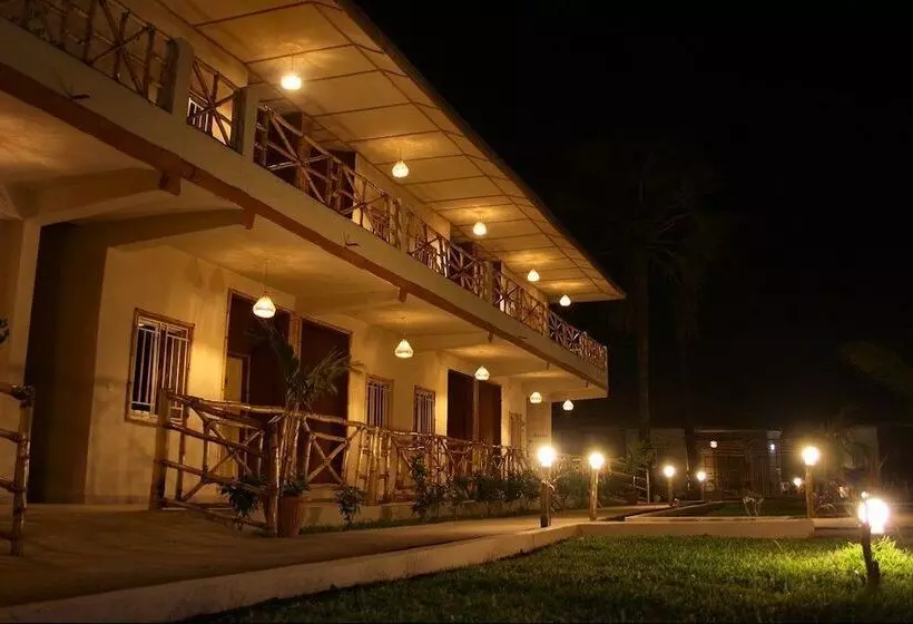 هتل Bamboo Garden