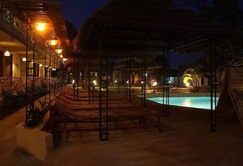 هتل Bamboo Garden