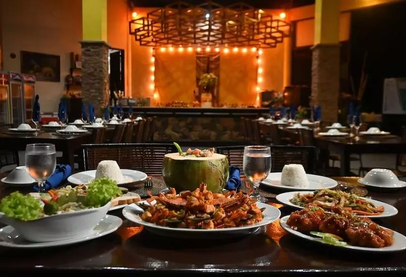 Hotel Crystal Paradise Resort, Spa & Winery