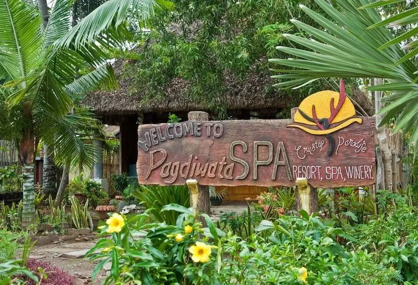 Hotel Crystal Paradise Resort, Spa & Winery