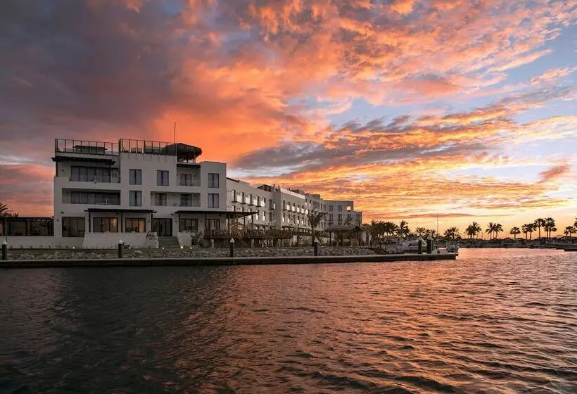 هتل El Ganzo Adults Only