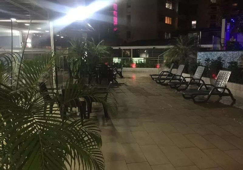 酒店 Grand International