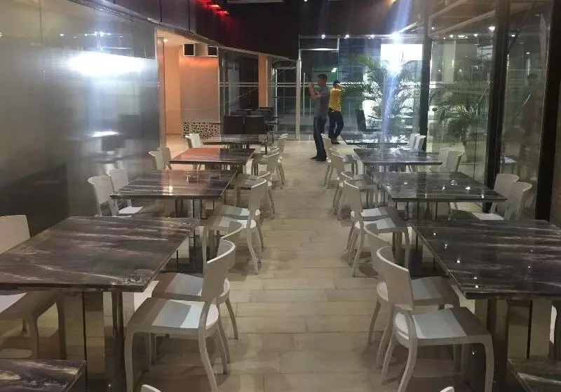 酒店 Grand International