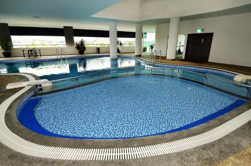 Holiday Villa Hotel & Suites