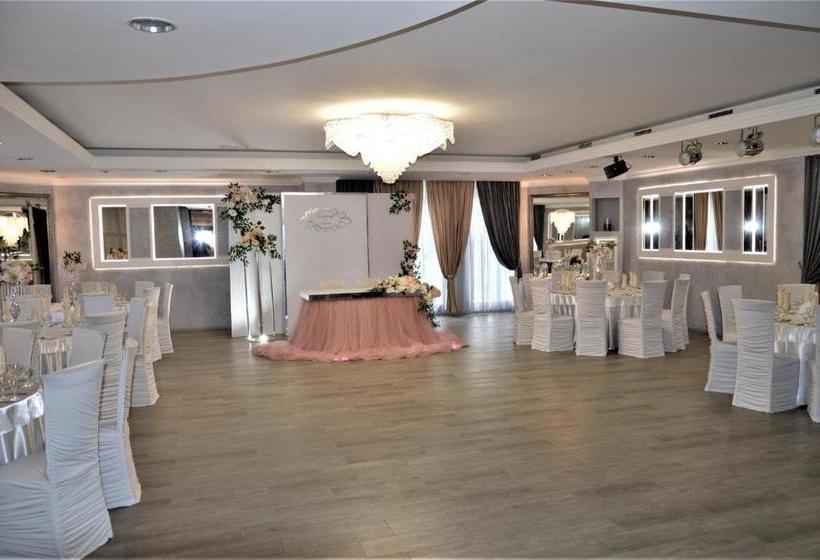 ホテル Oktyabrskaya Ulyanovsk