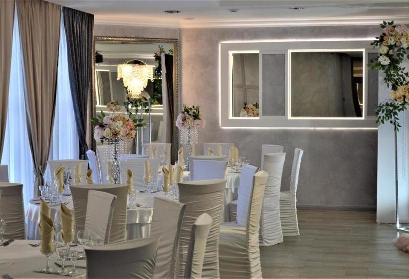 ホテル Oktyabrskaya Ulyanovsk