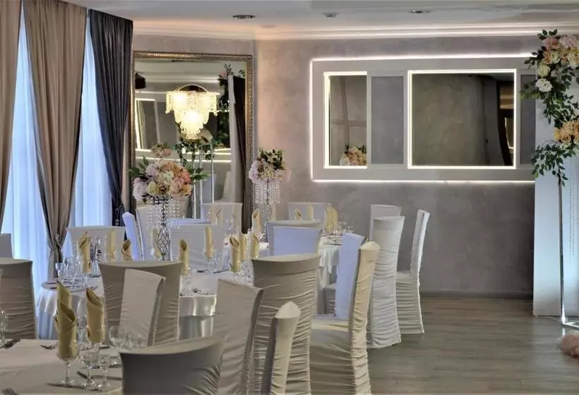 호텔 Oktyabrskaya Ulyanovsk