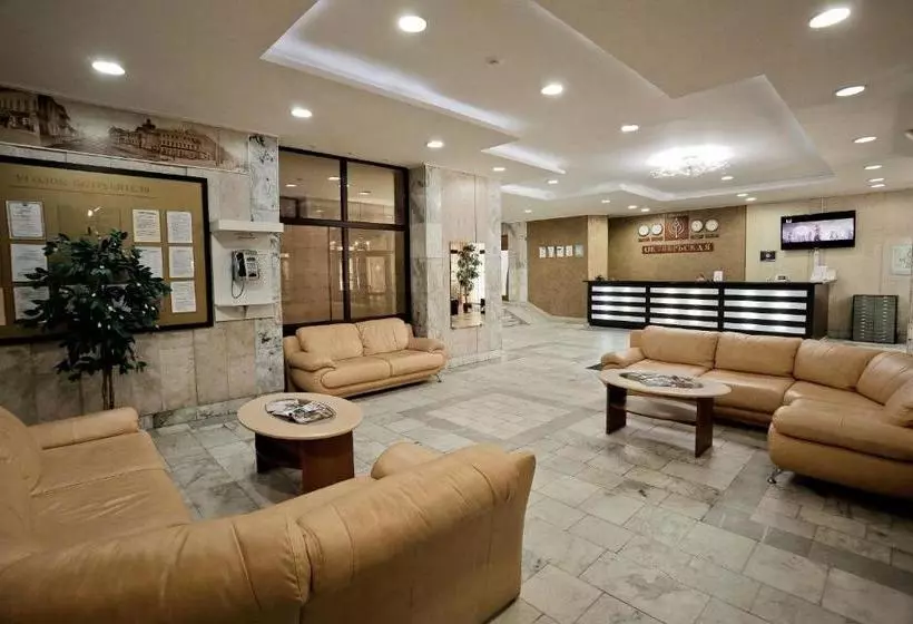 호텔 Oktyabrskaya Ulyanovsk