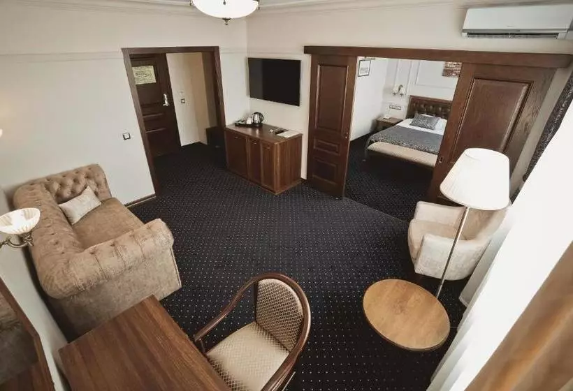 호텔 Oktyabrskaya Ulyanovsk