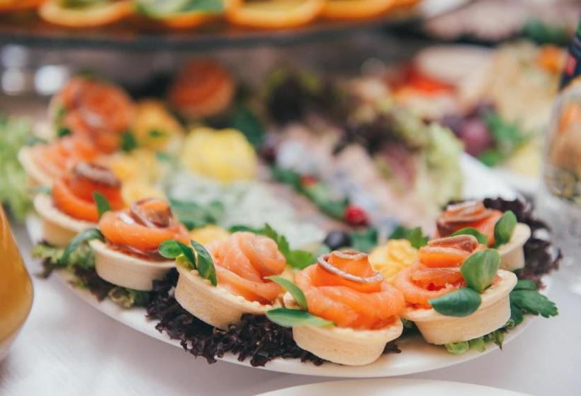 ホテル Oktyabrskaya Ulyanovsk