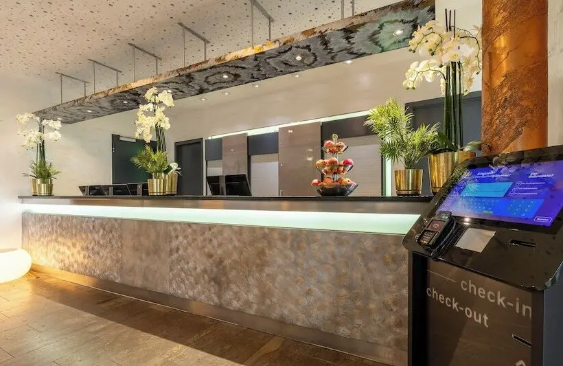 Hotelli Plaza Inn Stuttgart Ditzingen
