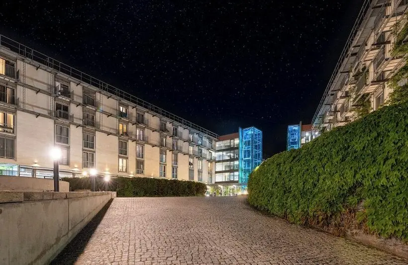 Hotelli Plaza Inn Stuttgart Ditzingen