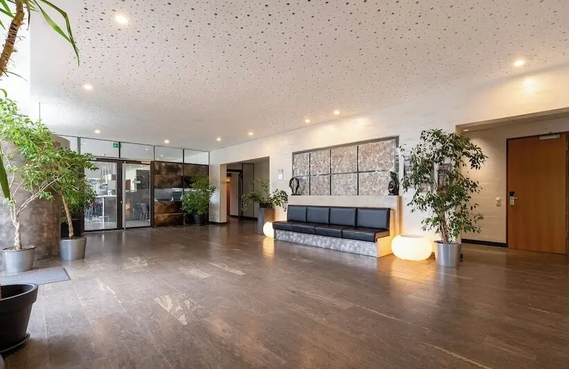 Hotelli Plaza Inn Stuttgart Ditzingen