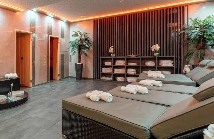 Hotelli Plaza Inn Stuttgart Ditzingen