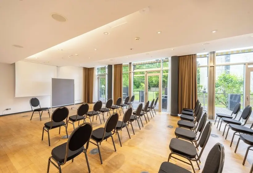 Hotelli Plaza Inn Stuttgart Ditzingen