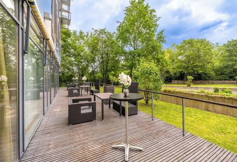 Hotelli Plaza Inn Stuttgart Ditzingen