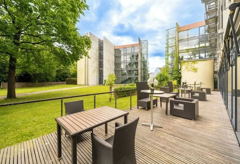 Hotelli Plaza Inn Stuttgart Ditzingen