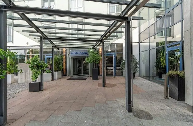 Hotelli Plaza Inn Stuttgart Ditzingen