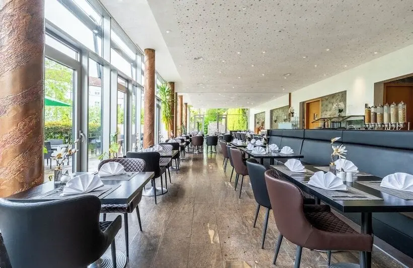 Hotelli Plaza Inn Stuttgart Ditzingen