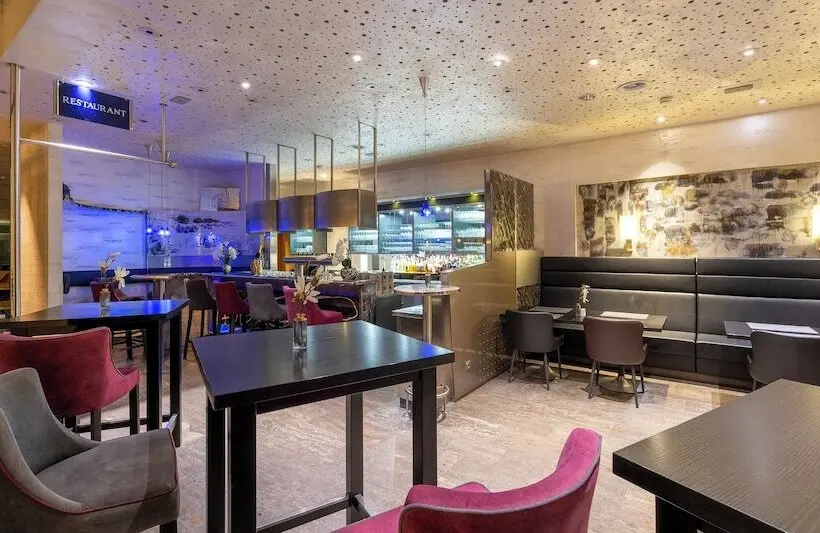 Hotelli Plaza Inn Stuttgart Ditzingen