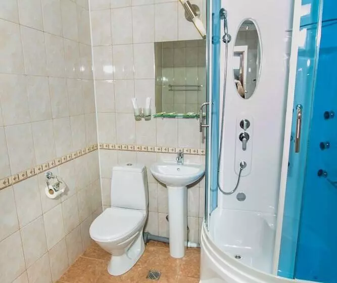 בית מלון כפרי Takmak Spa