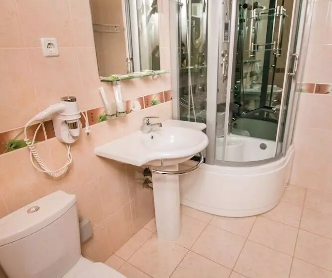 בית מלון כפרי Takmak Spa