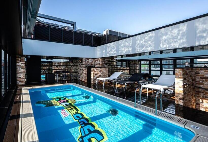 Apa Hotel & Resort Hakata Ekihigashi