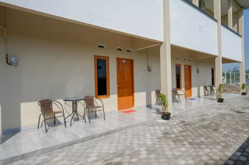 هتل Amel's Village Homestay By Reddoorz