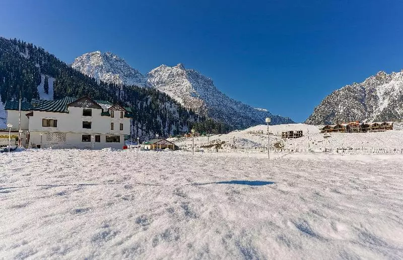 ホテル Country Inn & Suites By Radisson, Sonamarg