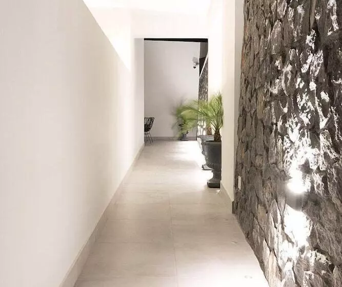 Hotelli Karat Suites