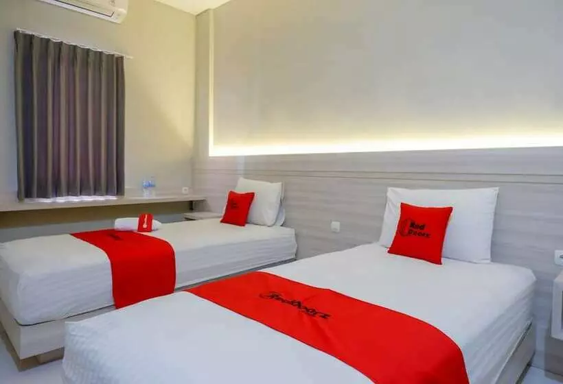 Hotelli Reddoorz Syariah Near Prpp Semarang