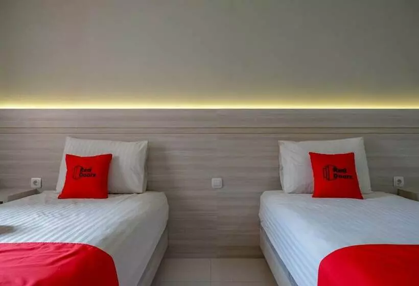 Hotelli Reddoorz Syariah Near Prpp Semarang