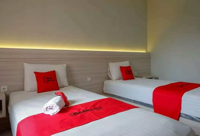 Hotelli Reddoorz Syariah Near Prpp Semarang