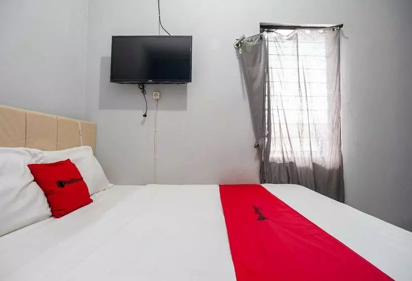 Hotelli Reddoorz Syariah Near Margonda Raya