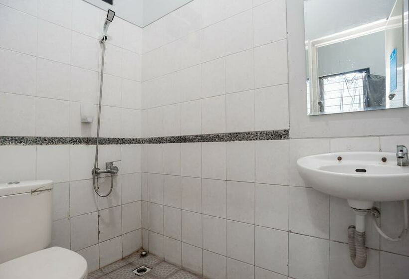 Hotel Reddoorz Syariah Near Margonda Raya