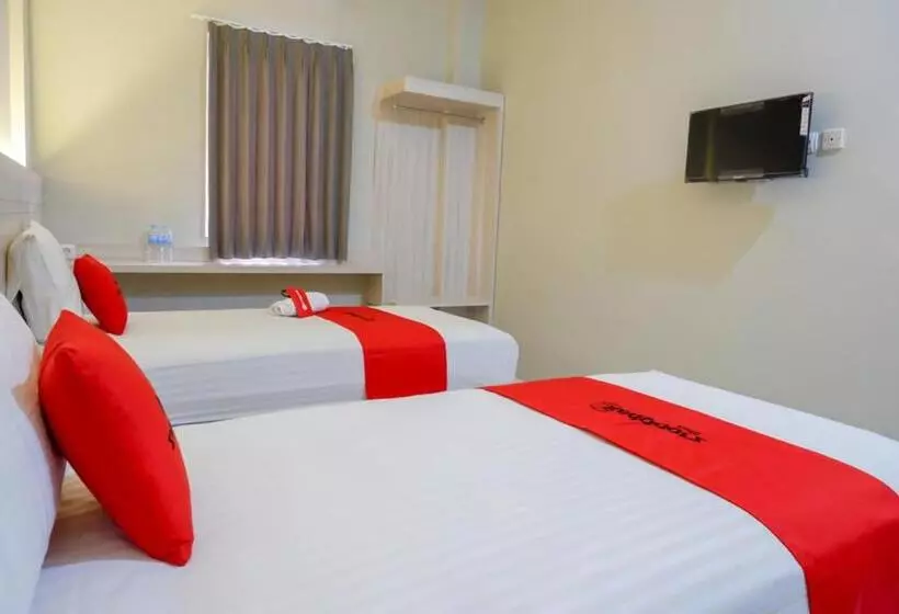 Hotelli Reddoorz Syariah Near Prpp Semarang