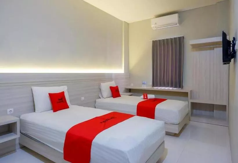 Hotelli Reddoorz Syariah Near Prpp Semarang