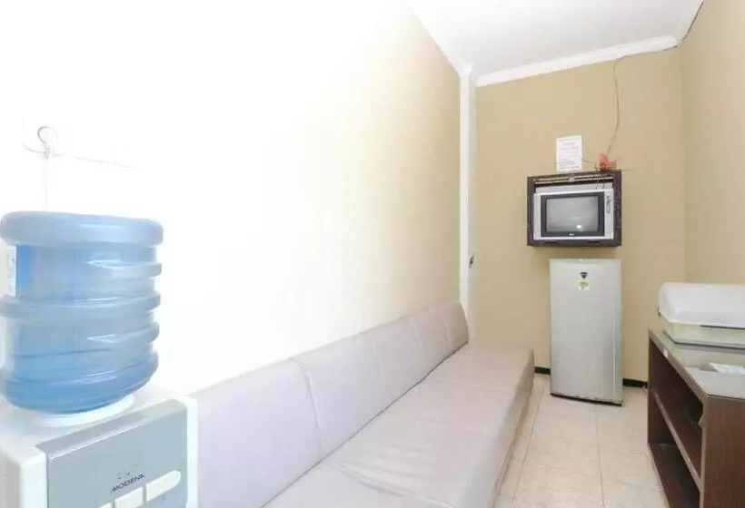 Hotelli Reddoorz Syariah Near Prpp Semarang